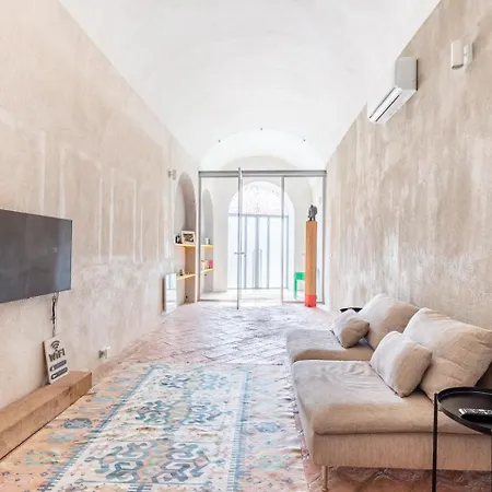 Loft 33 *